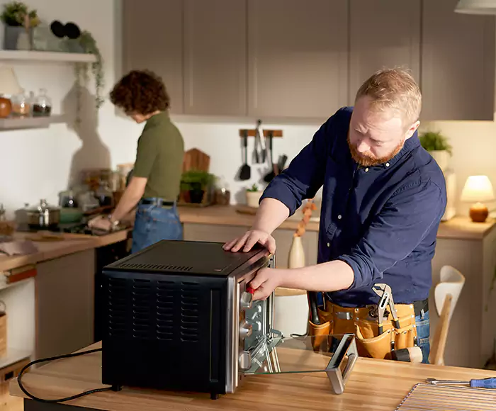Top-Rated Oven Specialists: Your Certified Oven Repair Technician Crew in West Springfield, MA